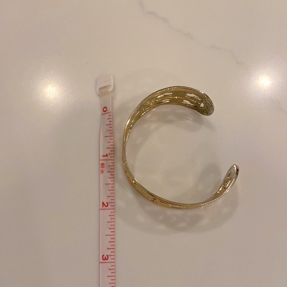 TORY BURCH STATEMENT LOGO CUFF BRACELET - Picture 6 of 6